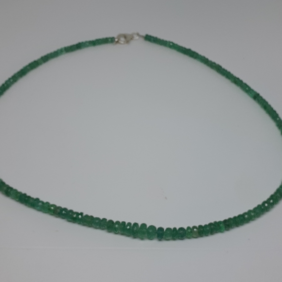 Natural Bogata Columbian grade Aaa emerald beaded necklace .57 carats Wholesale! - Picture 4 of 12